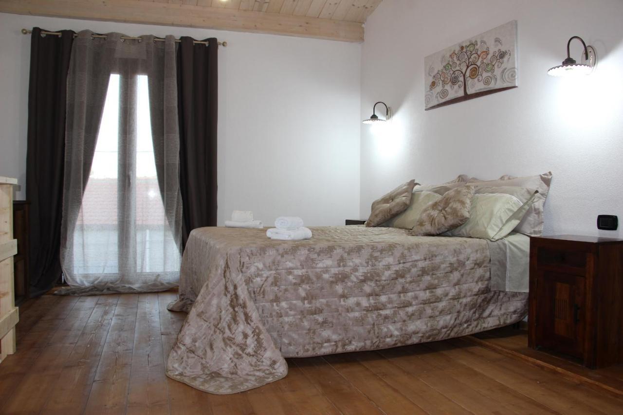 Guest House Tzia Udroni Ossi Luaran gambar